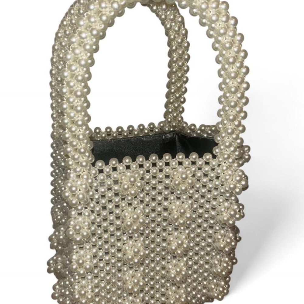 Elegant Pearl Beaded Handbag